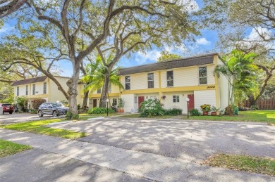 Beach Condo For Sale in Hollywood, Florida