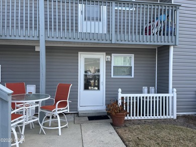 Beach Condo Sale Pending in Panama City, Florida