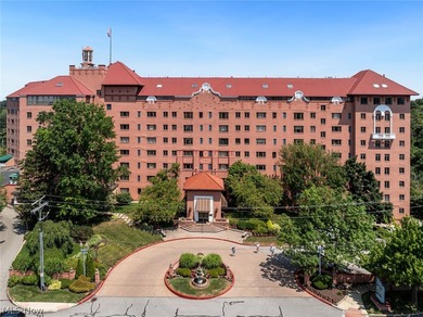 Beach Condo For Sale in Rocky River, Ohio