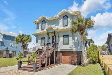 Beach Home For Sale in Gulf Shores, Alabama