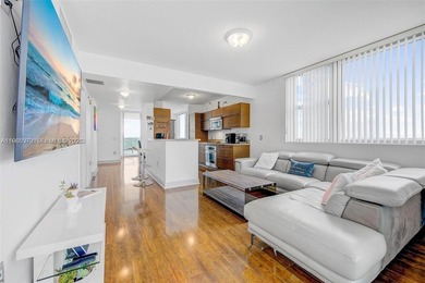 Beach Condo For Sale in Sunrise, Florida