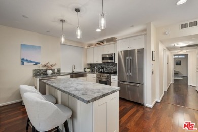 Beach Condo For Sale in Marina Del Rey, California