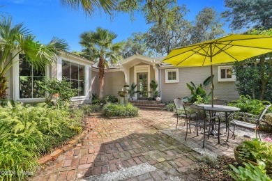 Beach Home For Sale in Saint Helena Island, South Carolina