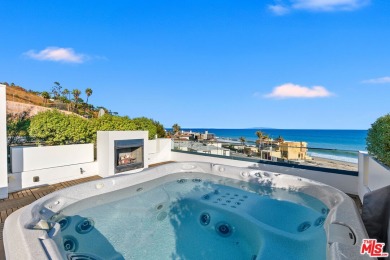 Beach Townhome/Townhouse For Sale in Malibu, California