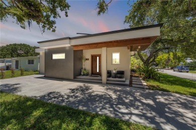 Beach Home For Sale in New Smyrna Beach, Florida