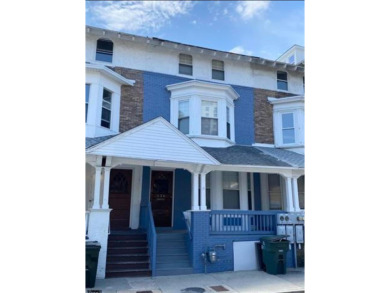 Beach Townhome/Townhouse For Sale in Atlantic City, New Jersey