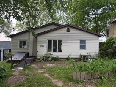 Beach Home For Sale in North East, Pennsylvania