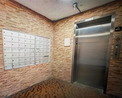 Beach Condo For Sale in Miami, Florida