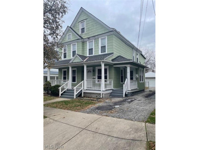 Beach Home For Sale in Lakewood, Ohio