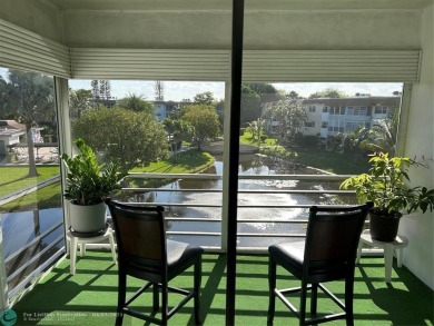 Beach Condo For Sale in Lauderdale Lakes, Florida
