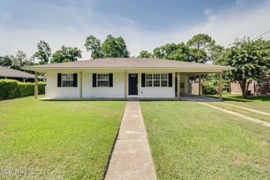 Beach Home Sale Pending in Gulfport, Mississippi