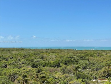 Beach Condo For Sale in Key Biscayne, Florida