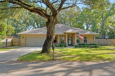 Beach Home Sale Pending in Fort Walton Beach, Florida