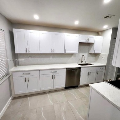 Beach Condo For Sale in Coral Springs, Florida