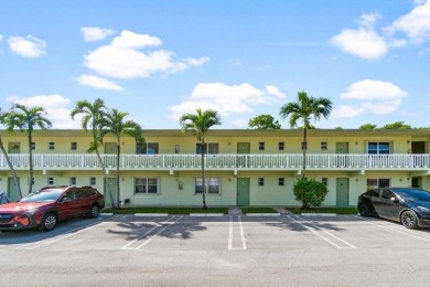 Beach Condo For Sale in Boynton Beach, Florida