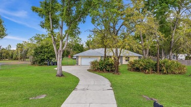 Beach Home Sale Pending in Bradenton, Florida