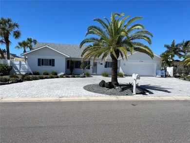 Beach Home For Sale in Bradenton, Florida