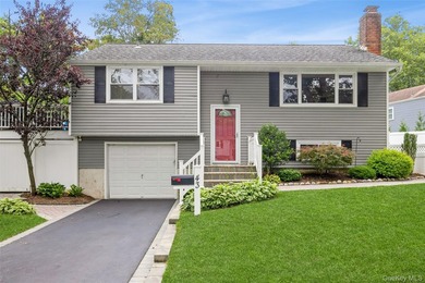 Beach Home Sale Pending in Northport, New York