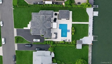 Beach Home For Sale in West Islip, New York