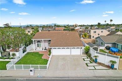 Beach Home For Sale in Huntington Beach, California
