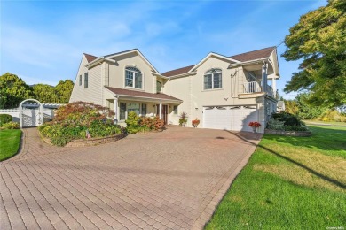 Beach Home For Sale in West Islip, New York