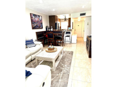 Beach Condo For Sale in Sunrise, Florida