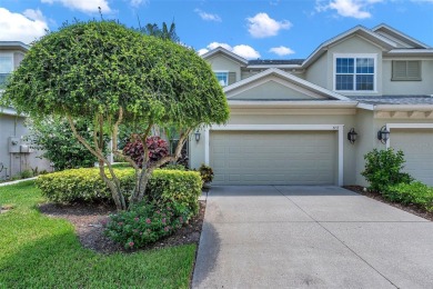 Beach Townhome/Townhouse For Sale in Palm Harbor, Florida