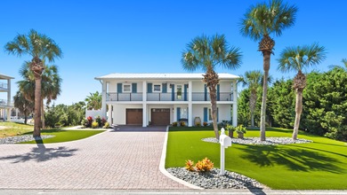 Beach Home For Sale in Destin, Florida
