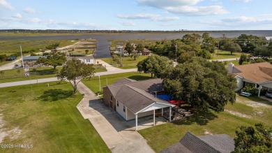 Beach Home For Sale in Harkers Island, North Carolina