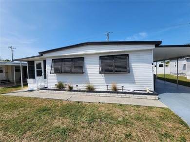 Beach Home For Sale in Bradenton, Florida