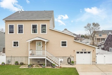Beach Home Sale Pending in Seaford, New York