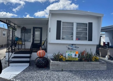 Beach Home For Sale in St. Petersburg, Florida