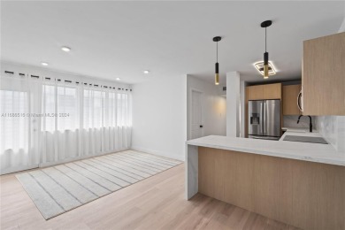 Beach Condo For Sale in Miami Beach, Florida