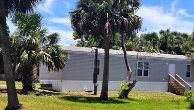 Beach Home For Sale in Port St Joe, Florida