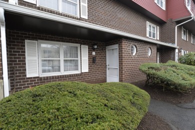 Beach Condo Sale Pending in West Haven, Connecticut