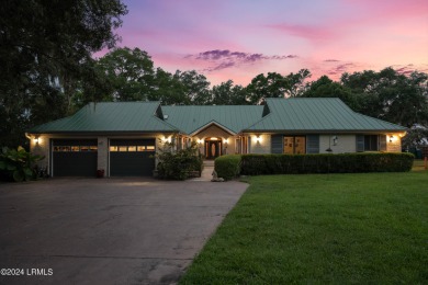 Beach Home For Sale in Beaufort, South Carolina