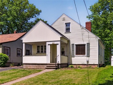 Beach Home For Sale in Rochester, New York