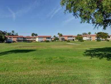 Beach Condo For Sale in Vero Beach, Florida