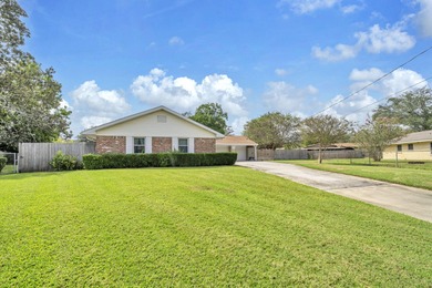 Beach Home Sale Pending in Fort Walton Beach, Florida