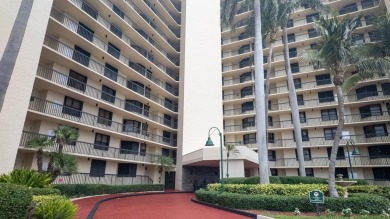 Beach Condo For Sale in Jensen Beach, Florida