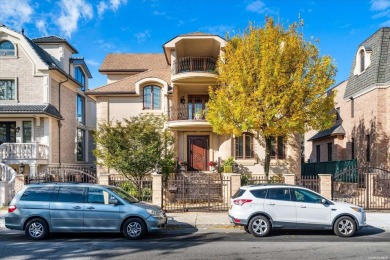 Beach Home For Sale in New York, New York