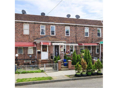 Beach Home For Sale in Jamaica, New York