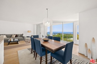 Beach Condo For Sale in Santa Monica, California