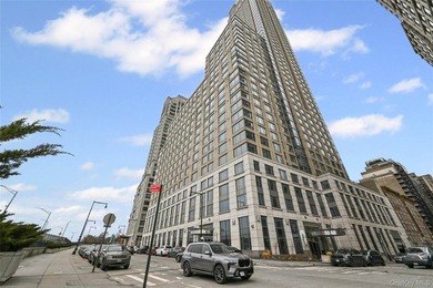 Beach Condo For Sale in New York, New York