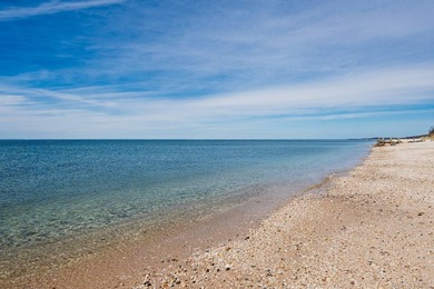 Beach Home Sale Pending in Jamesport, New York