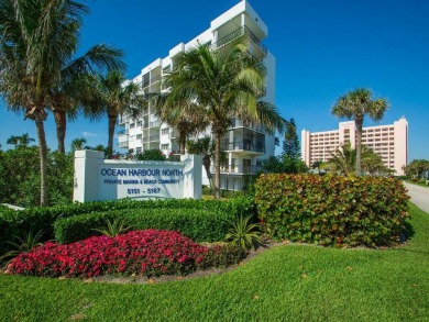 Beach Condo For Sale in Hutchinson Island, Florida