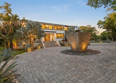 Beach Home For Sale in Sarasota, Florida