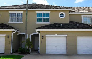 Beach Townhome/Townhouse For Sale in Pembroke Pines, Florida