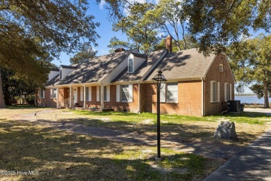 Beach Home For Sale in Morehead City, North Carolina