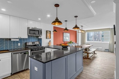 Beach Home For Sale in New York, New York